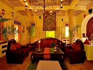 莉拉Spa庭院 (Casa Lila & Spa)