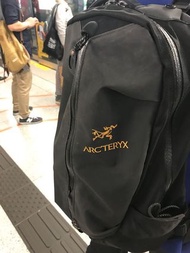 Arcteryx Arro 22 不死鳥背包 防水拉鏈