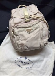日本二手正品Prada銀灰色輕量後背包 Prada後背包 Prada背包 精品背包 Prada包 精品後背vintage