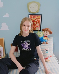 Giordano Womens เสื้อผู้หญิง Comfort Jersey Printed T-shirt (Toy Story) 05395260001 เสื้อยืดผู้หญิง 