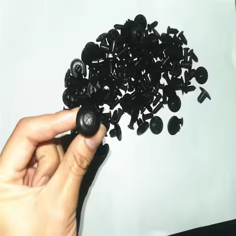 40pcs 8mm Car Plastic Screw fasteners for UAZ 31512 3153 3159 3162 Simbir 469 Hunter Patriot