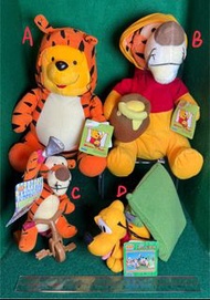 (收藏玩具) 全新 絕版懷舊 SEGA (2000/2001) Disney 迪士尼 A、B - 小熊維尼扮跳跳虎 及 跳跳虎扮小熊維尼 毛公仔 (頭套可除，約高31cm，各售$158)，C - SE