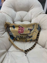 👜 Chanel 29 RUE CAMBON Gaffiti Waist Bag Limited edition Unused 香奈兒29 RUE CAMBON塗鴉腰包（2019巴黎紐約系列） 鐳射清