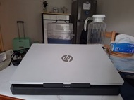 HP 手提電腦連電腦袋