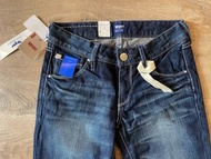 (絕版中古) LEVIS MADE IN JAPAN日本製造牛仔褲 LEVIS ANGELITE，收藏20年，保養極好 (Size 27, 腰:26-27吋, 長:38吋, 大脾: 17-18吋, 小腿:13-14吋) BRAN NEW Vintage Levis denim