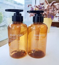 ขวด Refill หัวปั๊มสำหรับใช้ในห้องน้ำ แพ็คคู่ Body Soap - Shampoo ขนาด 300/500 ml.