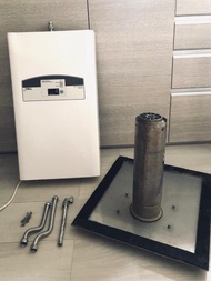 (原價$7,790) 90%新 TGC 16公升 煤氣 循環式 電子恆溫 熱水爐 NR16RF Instant Water Heater with exhaust fan and connecting