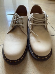 Dr martens 荔枝皮 1461 米白色