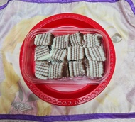 1套5件,一盒24件2層椰汁千層糕熱干麵熱乾麵附醬料麵煮麵賀歲賀年糕點可可粉椰汁班蘭糕班蘭葉凍熱食佳可甜品拜年糕點自家製糕點印尼班蘭糕附送鴻福堂維小飯冰袋及袋口有魔術貼保溫袋環保袋白色中冰袋香港大班冰