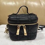 Lady Dior 微型化妝包 黑色 Cannage 籐格紋羊皮