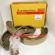 BRAKE SHOE REAR WHEEL BRAKE PADS MITSUBISHI TRITON PAJERO SPORT 4600A106