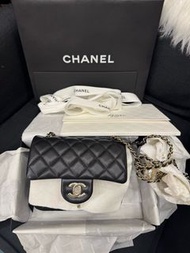 Chanel全新黑金金球方胖子