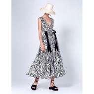 PUTIH Long Dress White Vneck Sleeveless Korean Import 61869