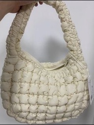 cos中雲朵包白色 cos quilted mini bag white