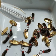 Imitation bug ditch fishing rod combined with mini rotating spoon for ditch fishing