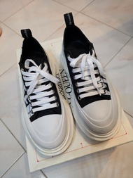 Alexander McQueen Tread Slick運動鞋