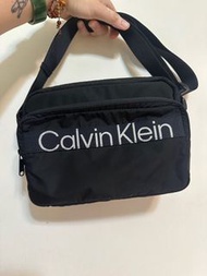 Calvin Klein 側背包 ck 尼龍輕便包 郵差包 側背包