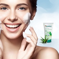 Himalaya Moisturizing Aloe Vera Face Wash & Cleanser, Soap-Free for Normal to Dry Skin 5.07oz/100ml.