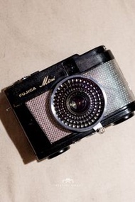 Fujica Mini 半格相機