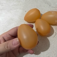 Small Plastic Eggs (1 piece)