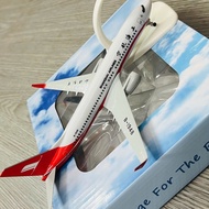 Boeing 737-800 Metal Plane Shanghai Airlines (Shanghai) | 1:400 Scale with Wheels + Stand