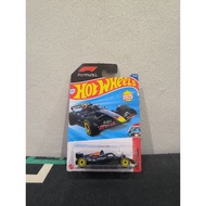 Oracle Red Bull Racing F1 Hot Wheels & R34 Garage Drift
