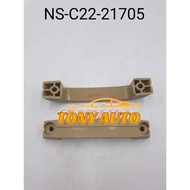 DOOR PULL HANDLE NISSAN VANETTE C22