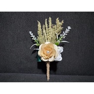 Wedding corsage for groom/sponsors