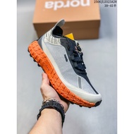NORDA 001 Thick-Soled Low-Top Running Shoes