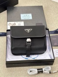 ✨Prada saffiano 再生尼龍皮革相機包單肩包 男女同款 黑色