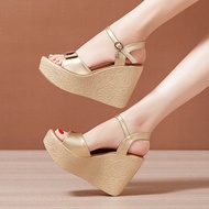 Bow strap sandals 10p 675