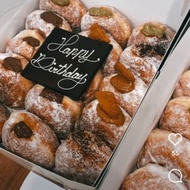 Bomboloni Birthday Gift Box / Donat Ultah / Donut Nutella / Ovomaltine