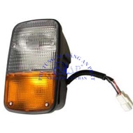 Toyota forklift headlight right 58540-23321-71 model 7FD10~30, 7FG10~30, 8FD10~ 30, 8FG10~30| AN PHA