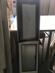 啞黑色鋁窗