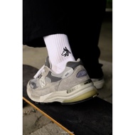 ZIPPER "ANUBIS" SOCKS Electric Embroidered Mid-Tube White