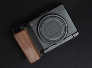 คีมด้ามไม้แบบดีไซน์เฉพาะสำหรับ Ricoh GR3 และ GR3X