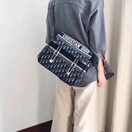 DIOR DIOR Bag DIOR Bag DIOR Female Bag DIOR Saddle Bag DIOR Three Grid DIOR 5 Grid DIOR Badge Style 