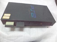   露天二手3C大賣場 SONY PS2 SCPH-50007遊戲主機附手把 2支 記憶卡 2  品號 50007