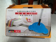 Roynstier 無線真空吸塵器 360° 掃地機