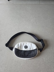 Lululemon 腰包