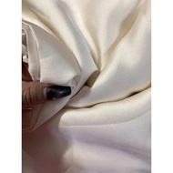 Super smooth ruby silk with yellow cream 1m, size 1m5