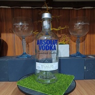 ABSOLUT Vodka 700ml foreign wine bottle Made in Sweden, new and beautiful Decor for cabinets and she