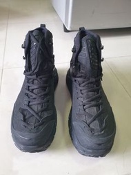 只可順風到付 genuine Hoka One One M Tor Ultra Hi