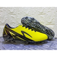 Latest Men's Soccer Shoes SPECS LIGHTNING