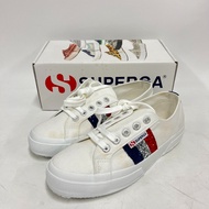 二手 Superga 2750 COTU GLITTER FLAG SIDE 女款帆布鞋，亮片設計，側邊飾有品牌標誌。