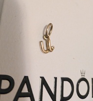 （二手）Pandora 英文字母小吊飾u字/y字