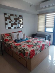 Sea res Mall of Asia 2bedroom by Elsie D