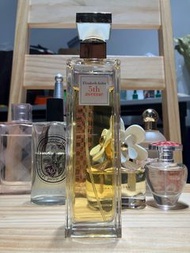 Elizabeth Arden 5th Avenue Eau De Parfum 香水