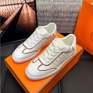 Men's and wMen's and women's sports shoes, casual shoes, walking shoes, running shoes. Casual, comfo