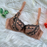 ^^ Women's Bra size Label: B70/32